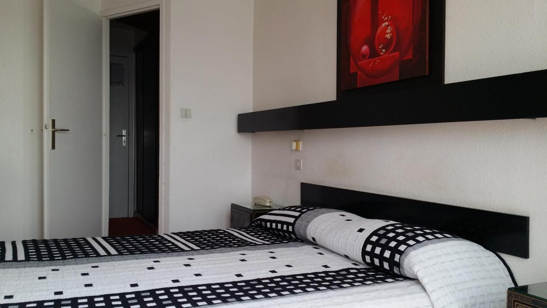 Double or Twin Room with Port View