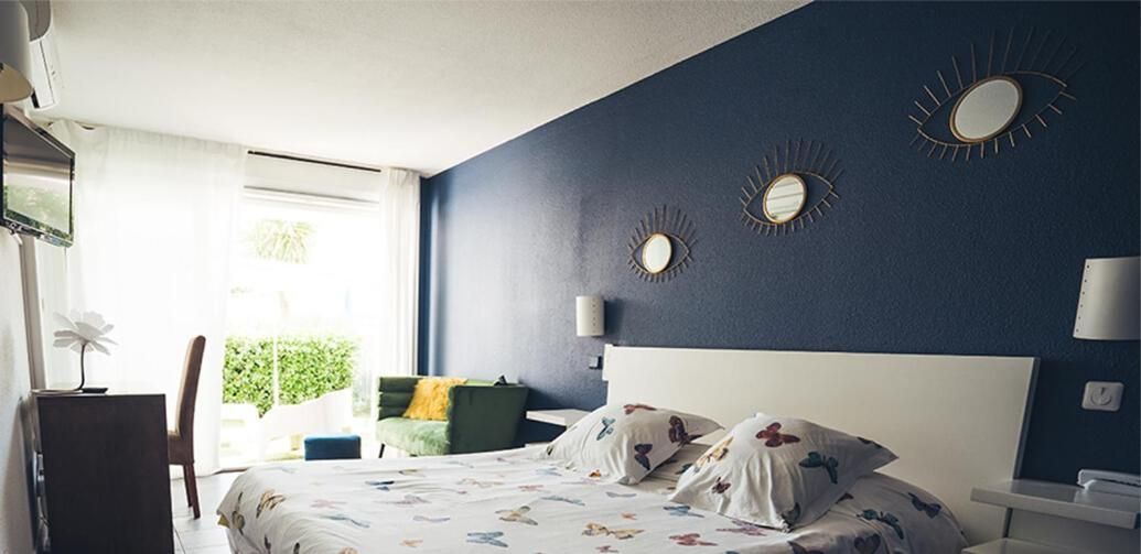Junior Suite with Pool View