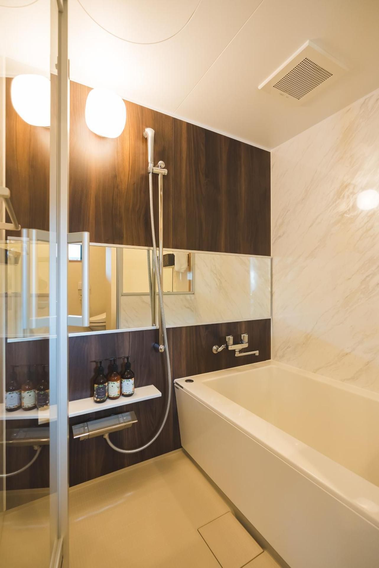 Twin Room with Bath