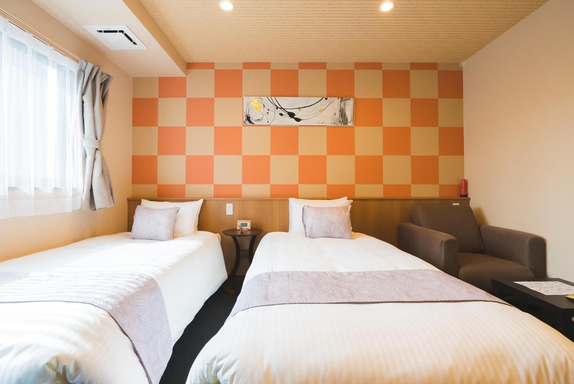 Twin Room with Shower