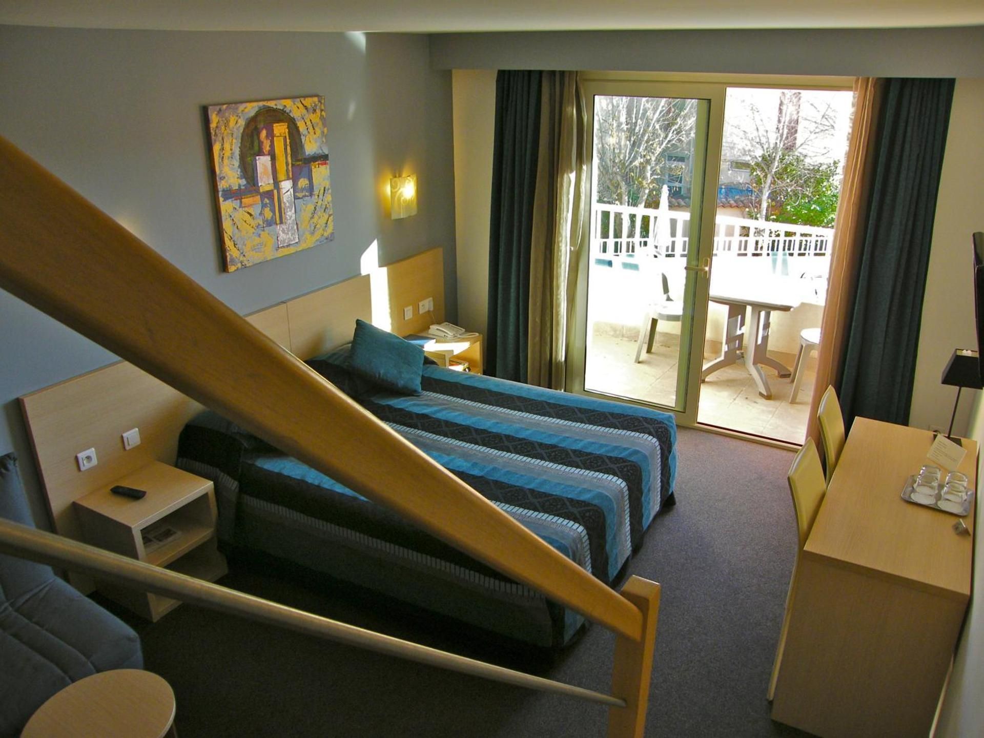 Duplex Suite - 2 Adults + 2 Children under 16 years old