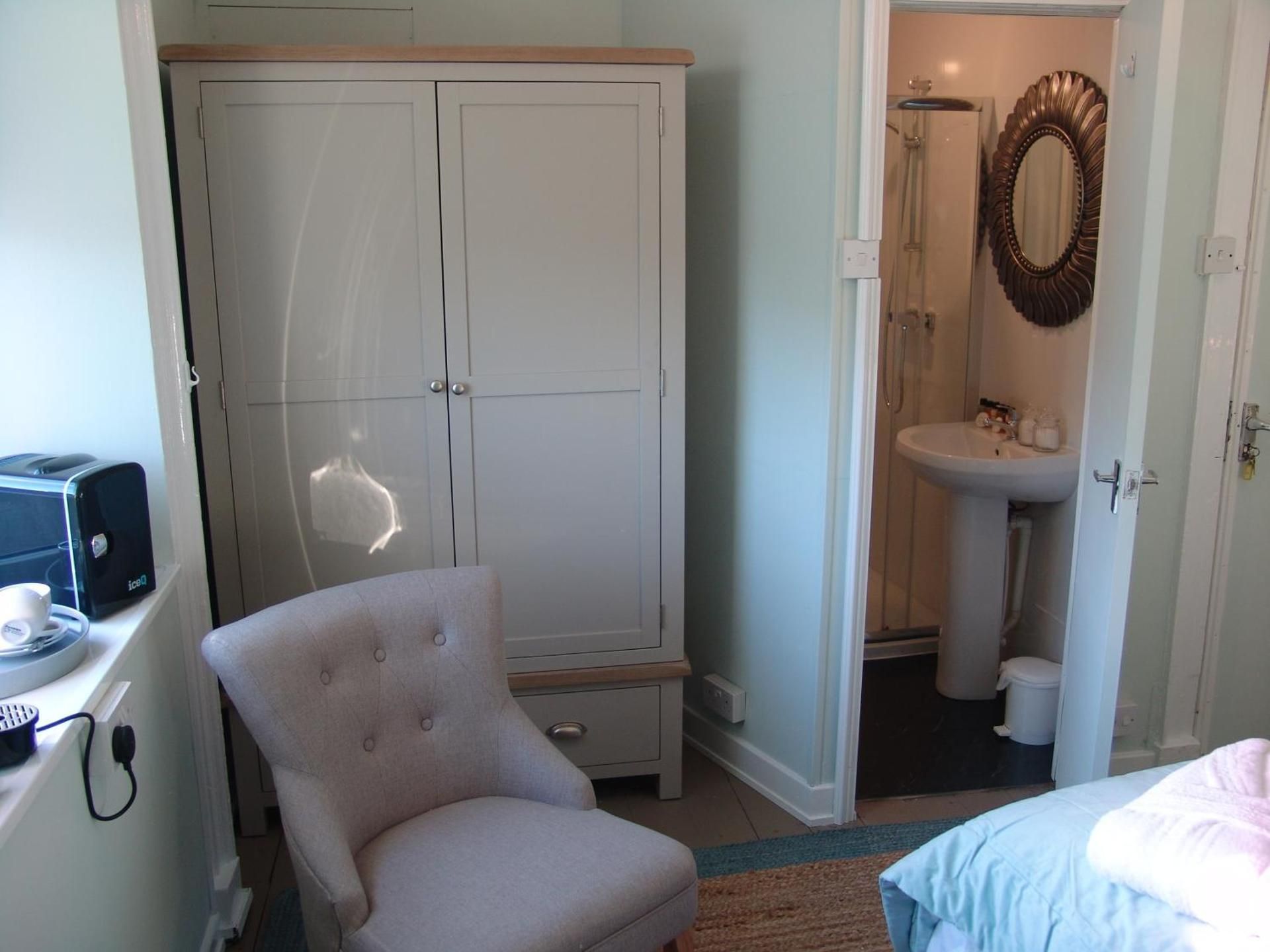 Deluxe Double Room with Shower