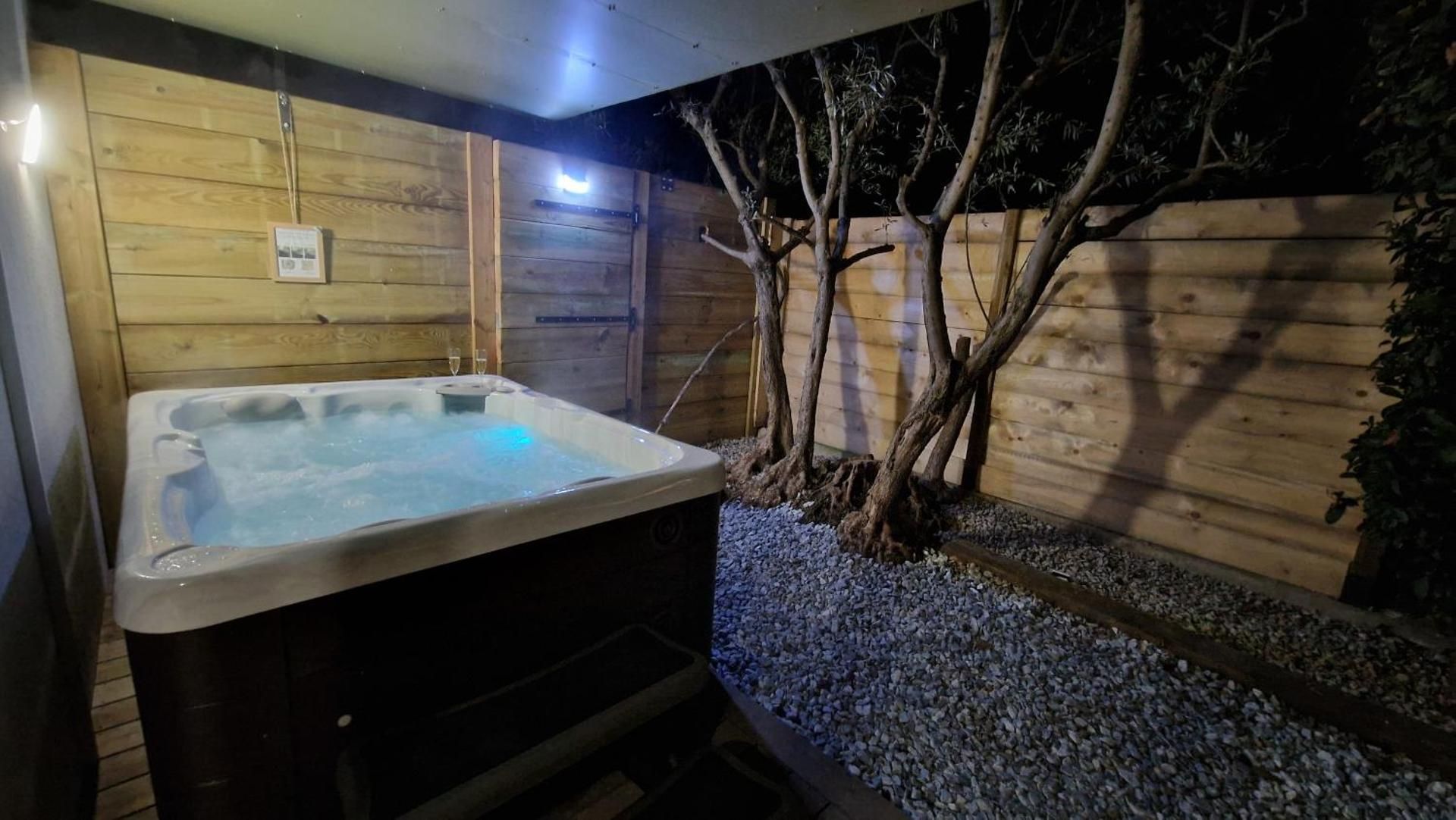 King Room with Garden View