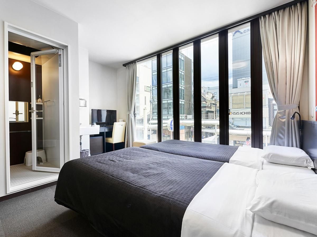 Deluxe Twin