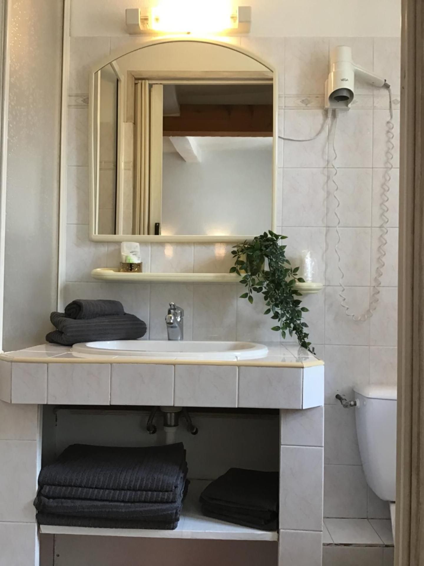 Quadruple Room with Bathroom