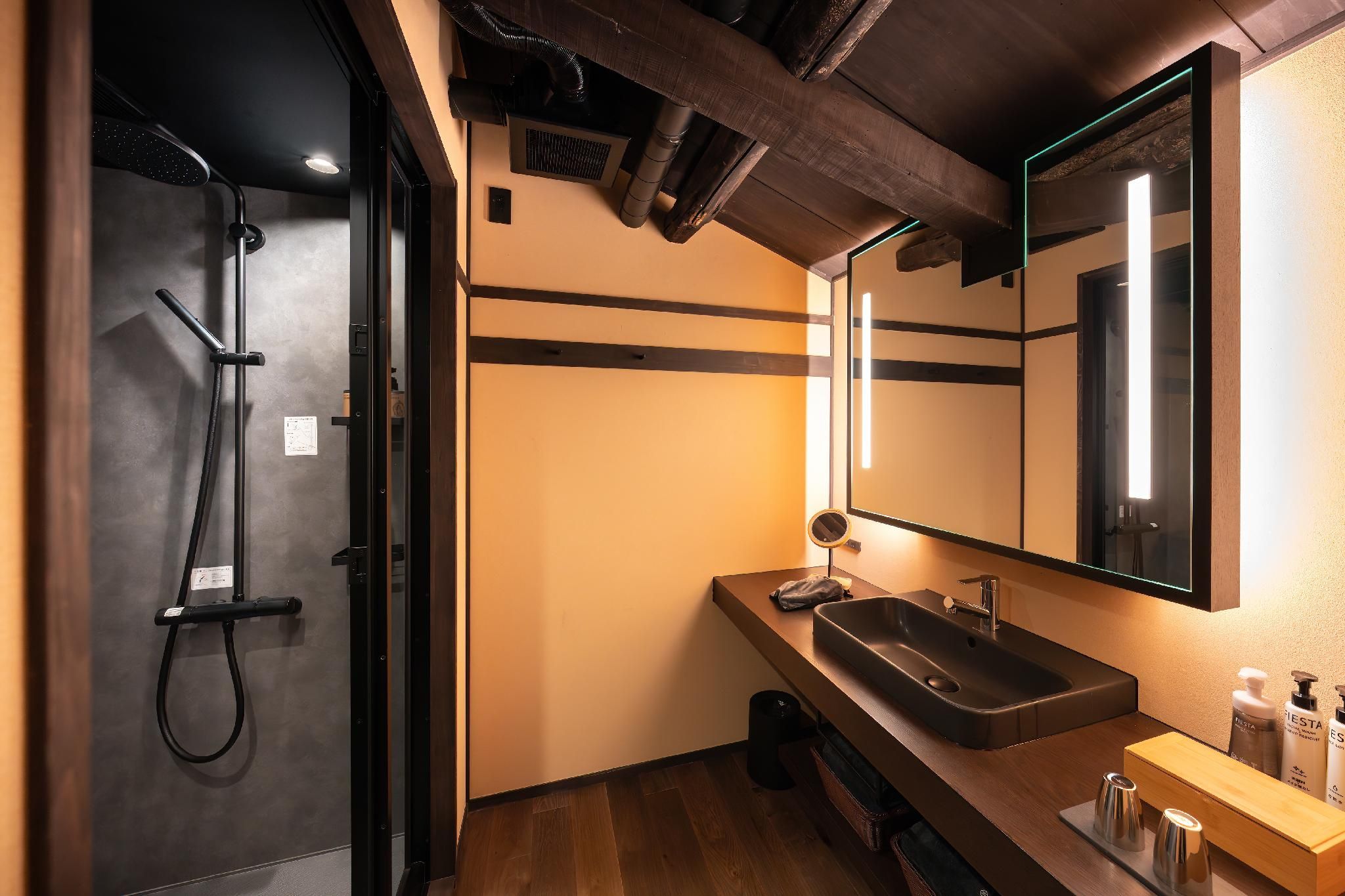King Room B