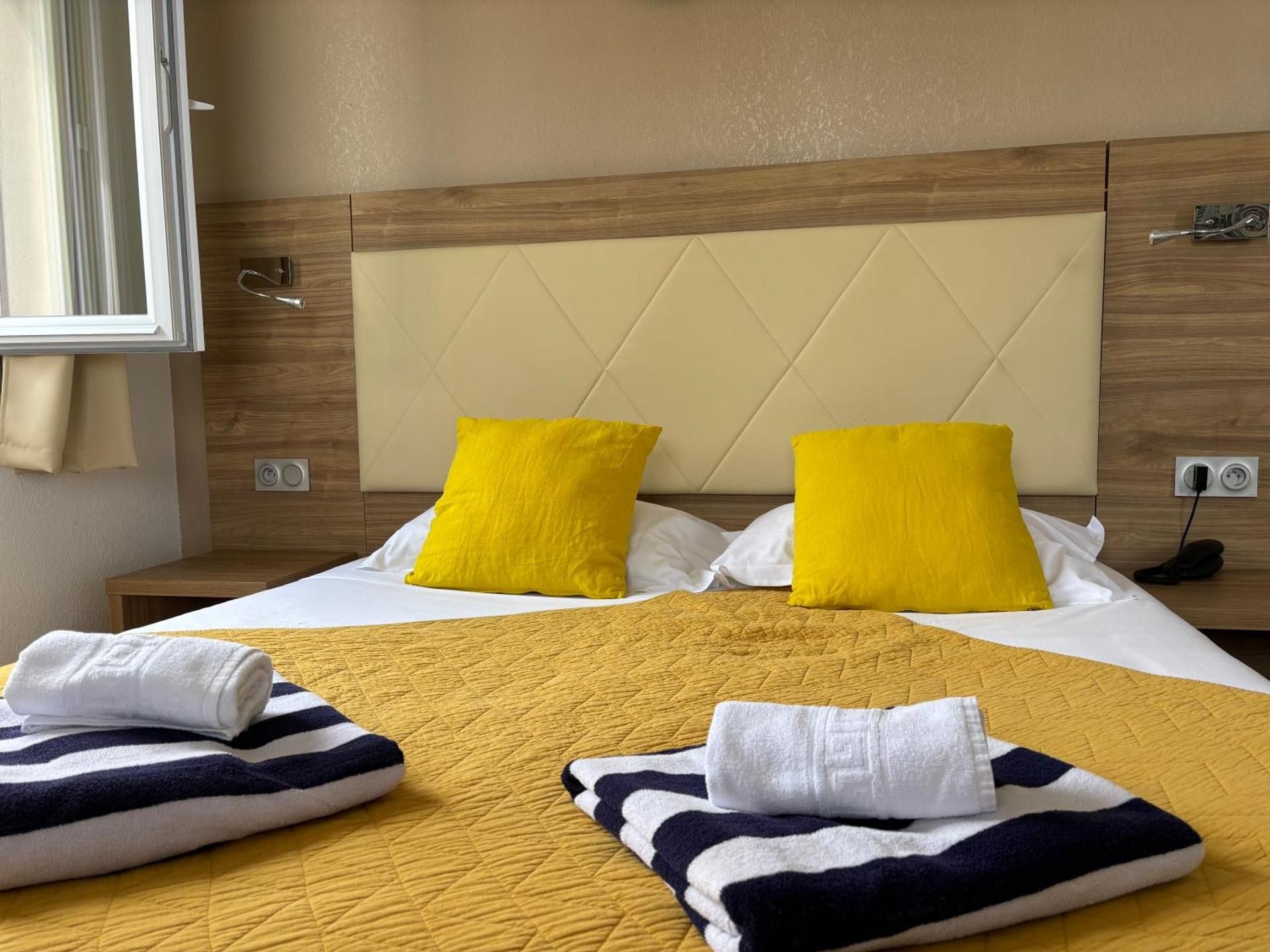 Triple Room with Sea View