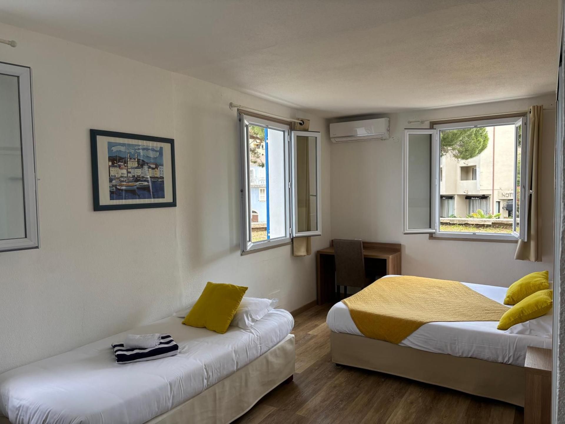 Triple Room with Sea View