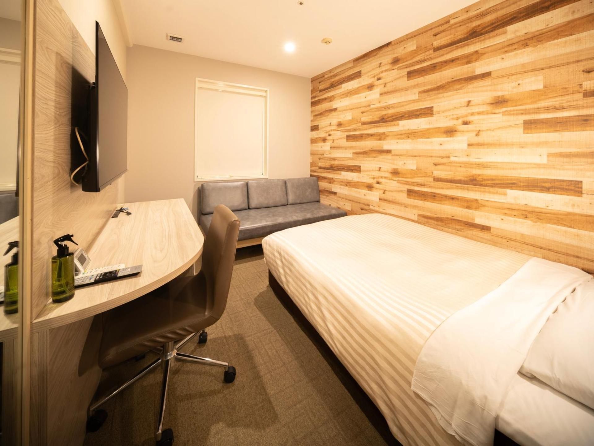 Superior Double Room with Sofa