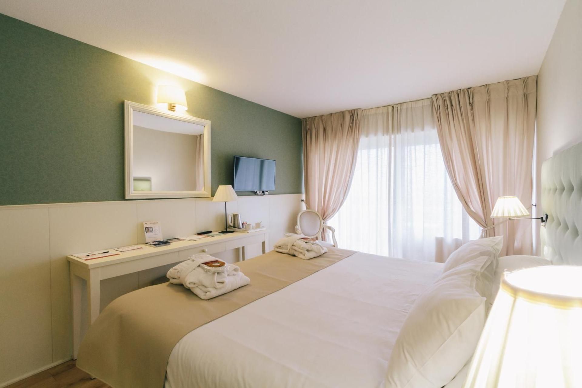 Prestige Room