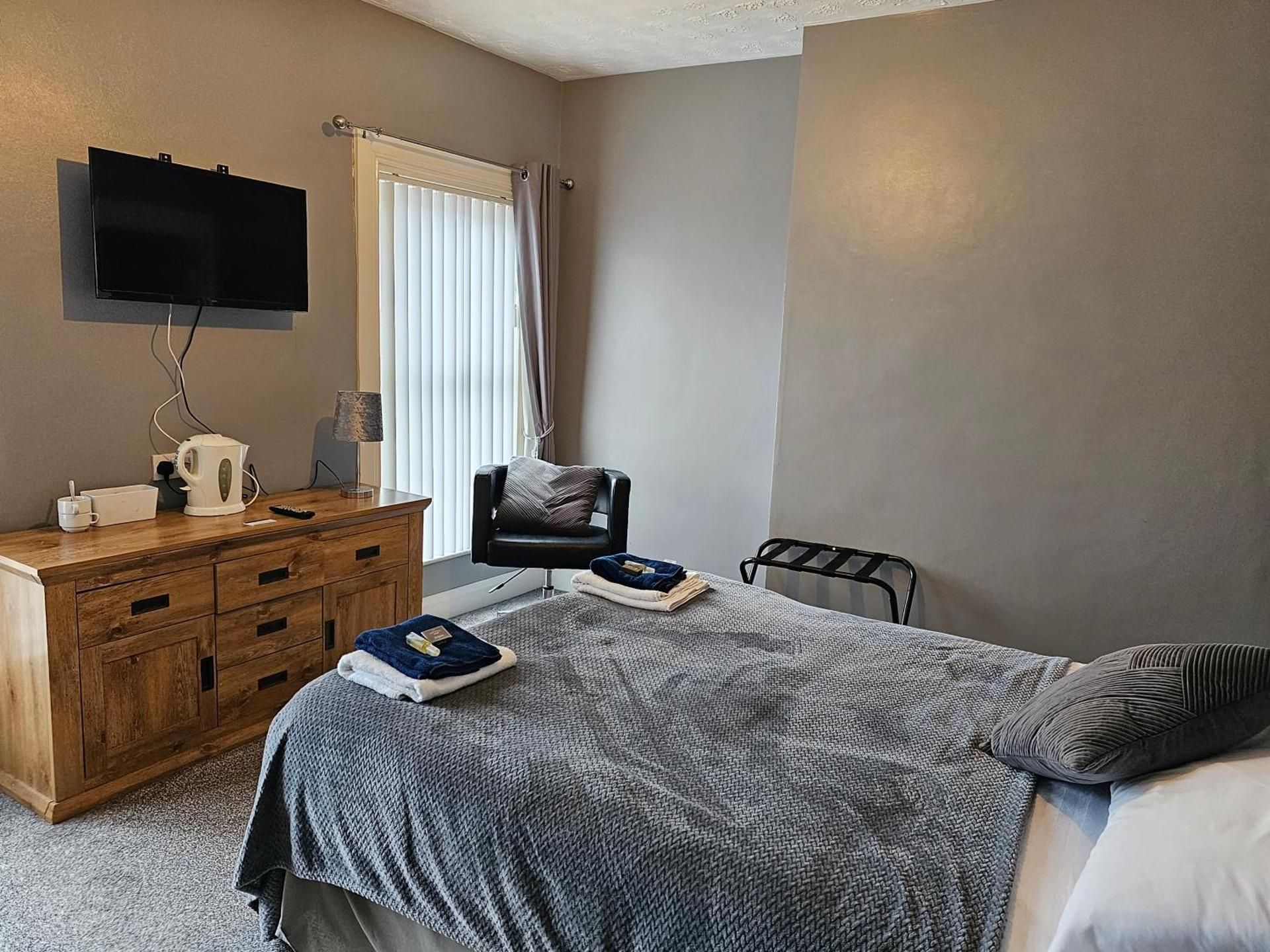 Double Room with Private Bathroom
