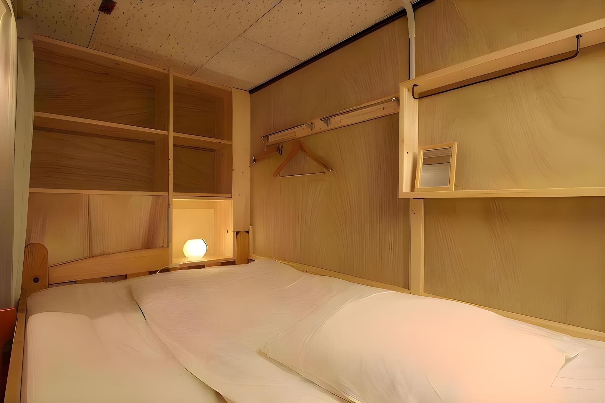 Shared Dormitory, Mixed Dorm, Shared Bathroom