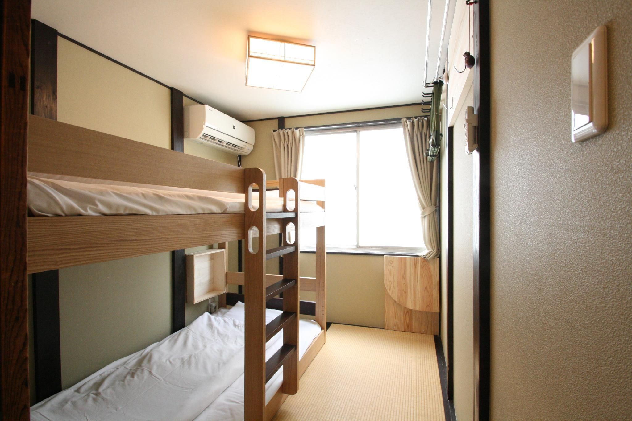 Japanese Economy Twin Room with Shared Bathroom
