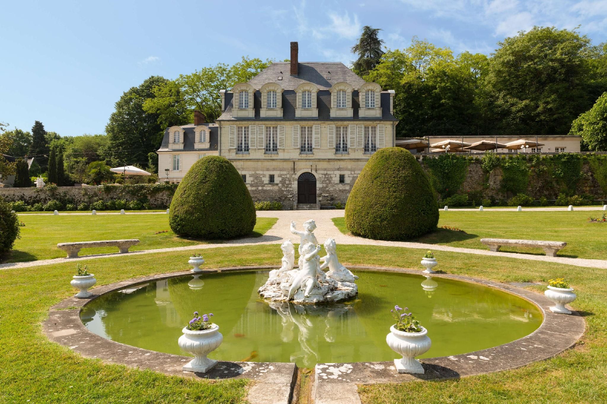 Room for 1 or 2 People - Castle