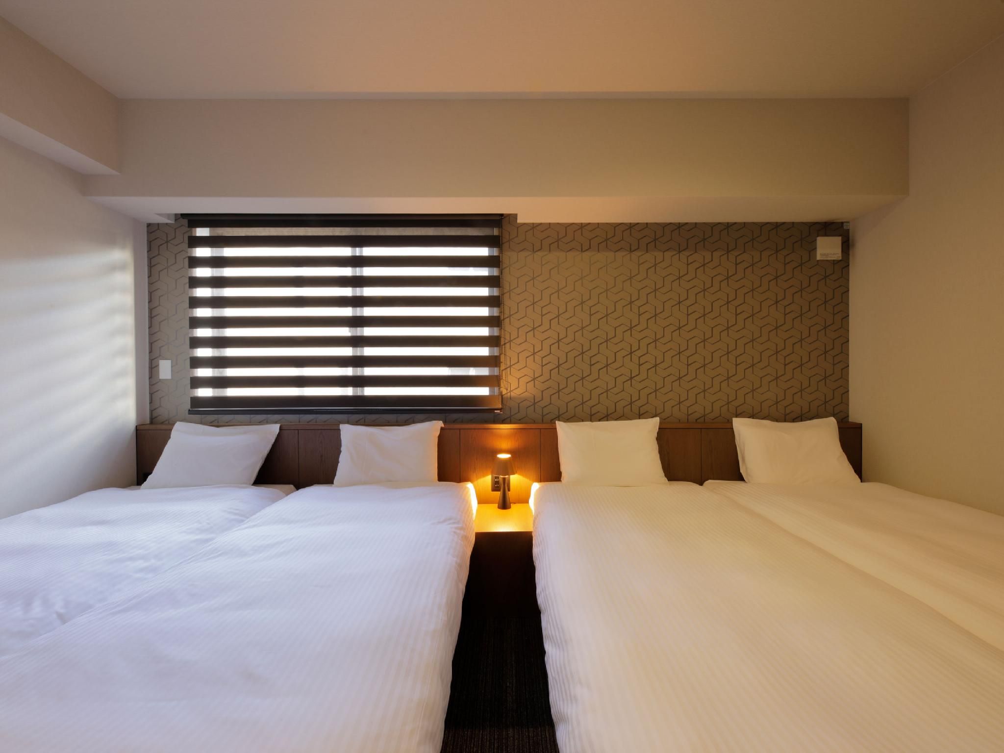 4-Bed Room
