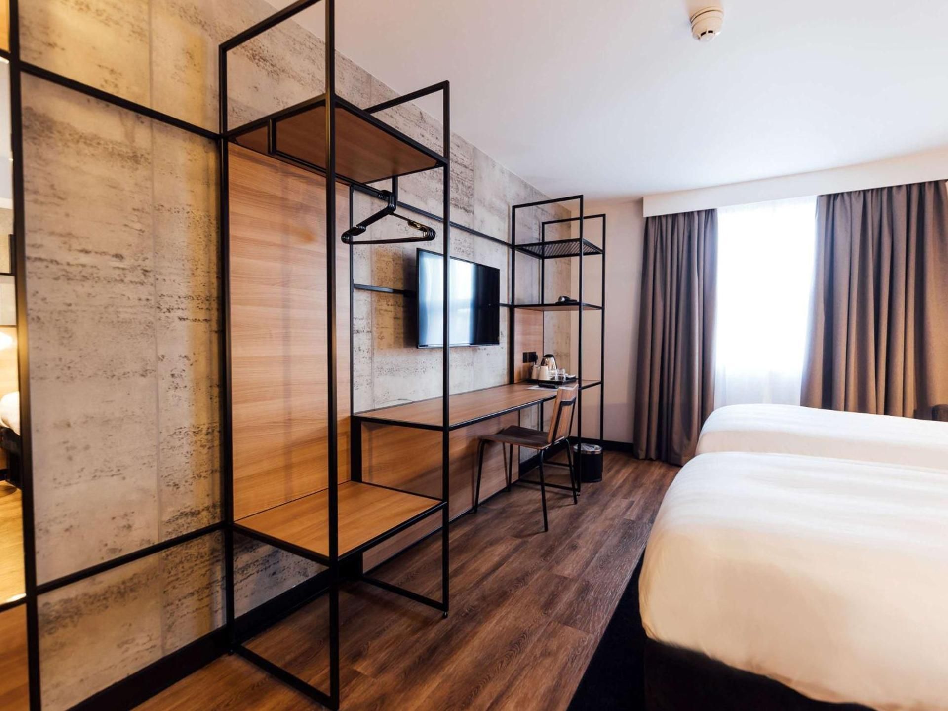 ibis Coleraine Riverside Standard Room with 2 Single Beds