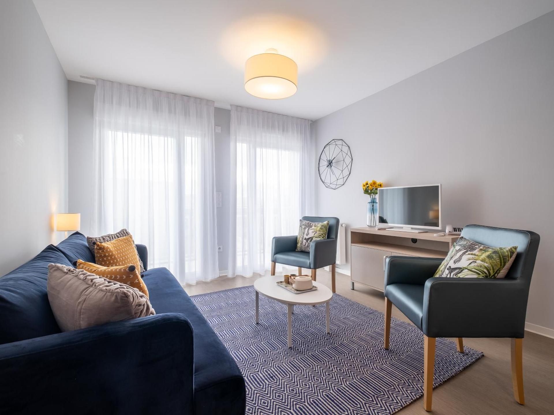 One-Bedroom Apartment