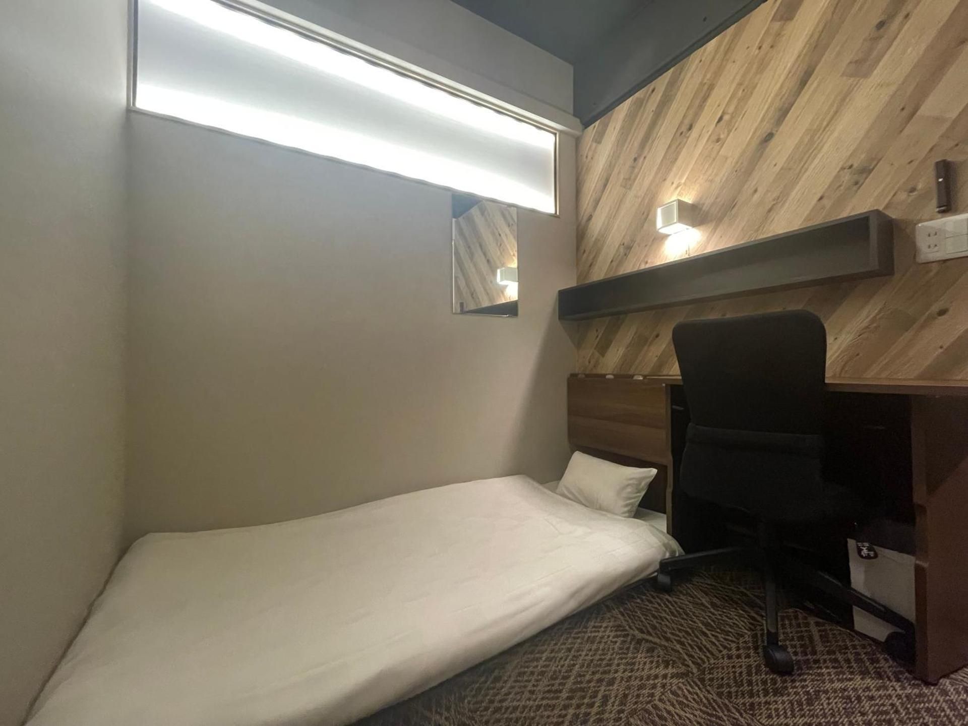 Single Room with Shared Shower and Toilet