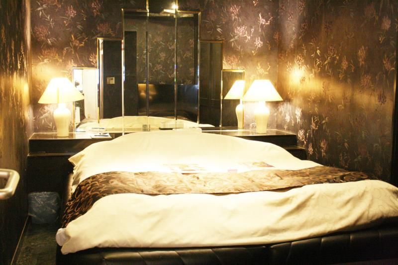 Double Room - Check-In After 8 PM