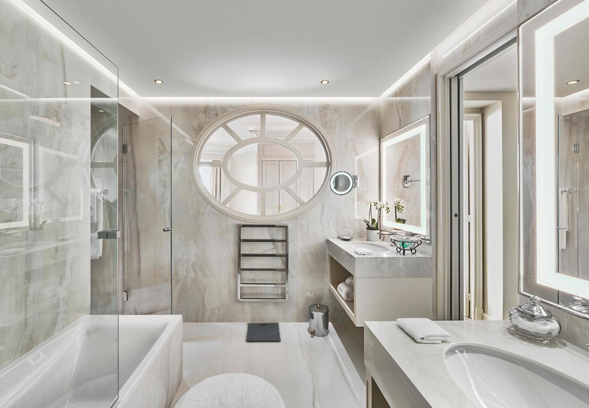 Tower Junior Suite
