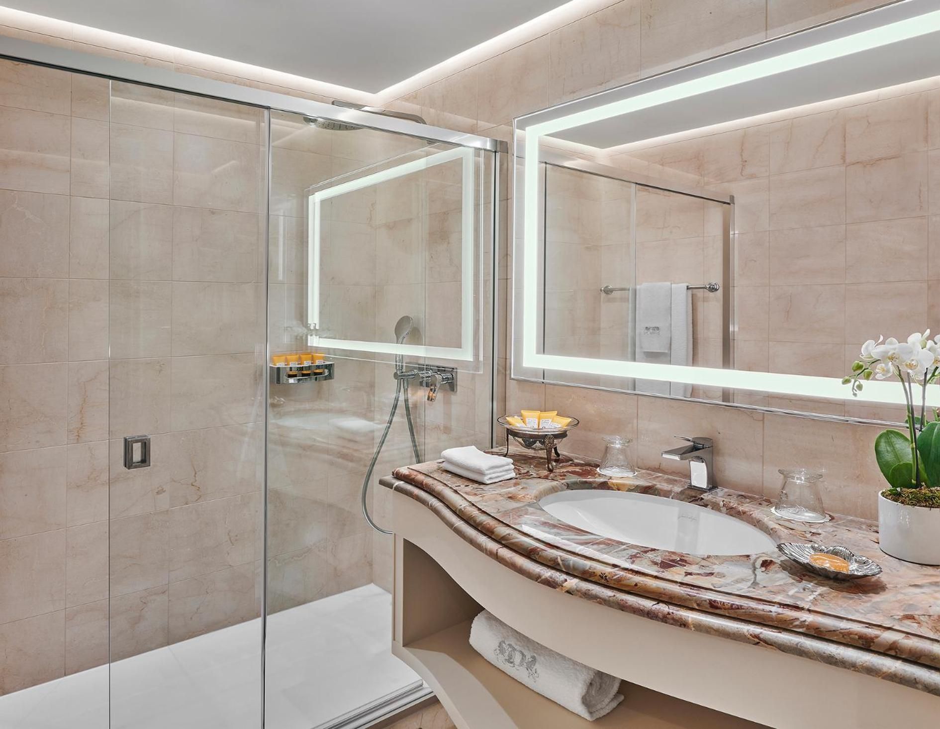 Junior Suite with Harbor and Hillside View