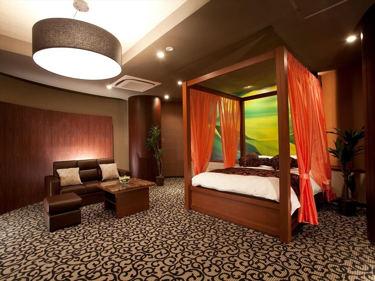 Suite - Check-in After 8:00 PM