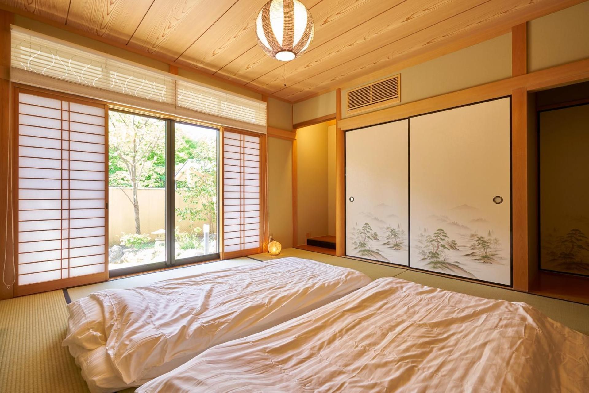 Quadruple Room with Shared Bathroom