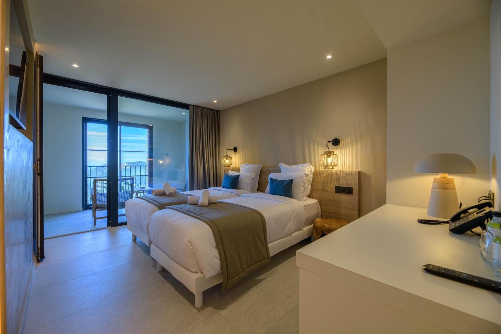 Twin Room with View