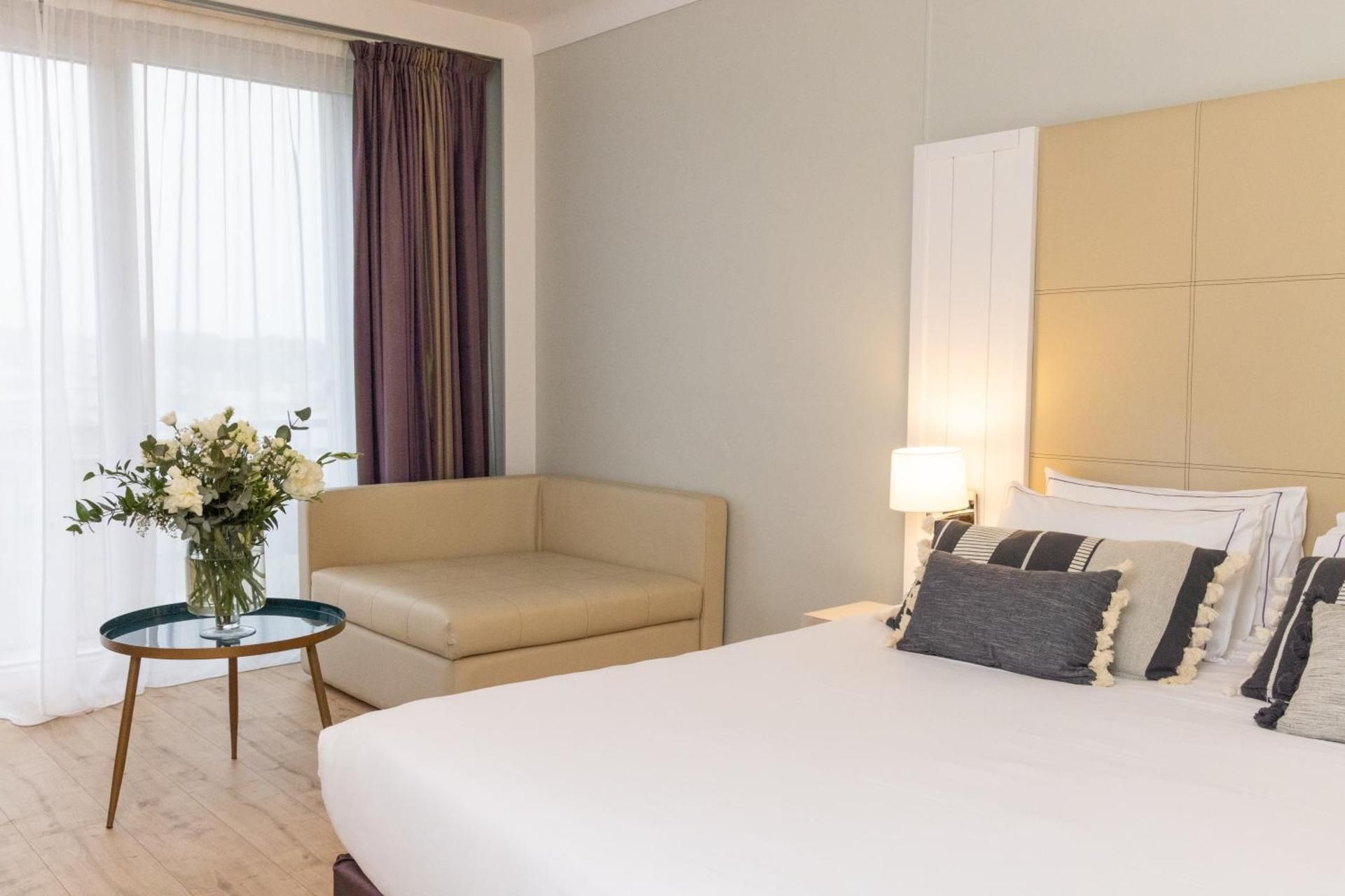 Double Room with Side Sea View and balcony and Spa Access
