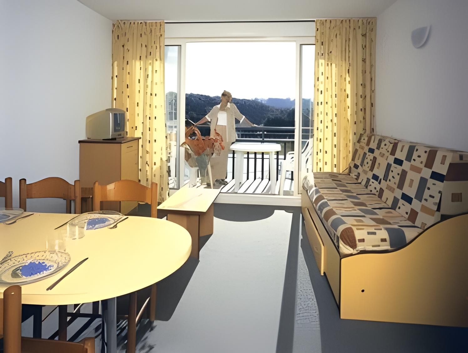 Studio (2 Adults)
