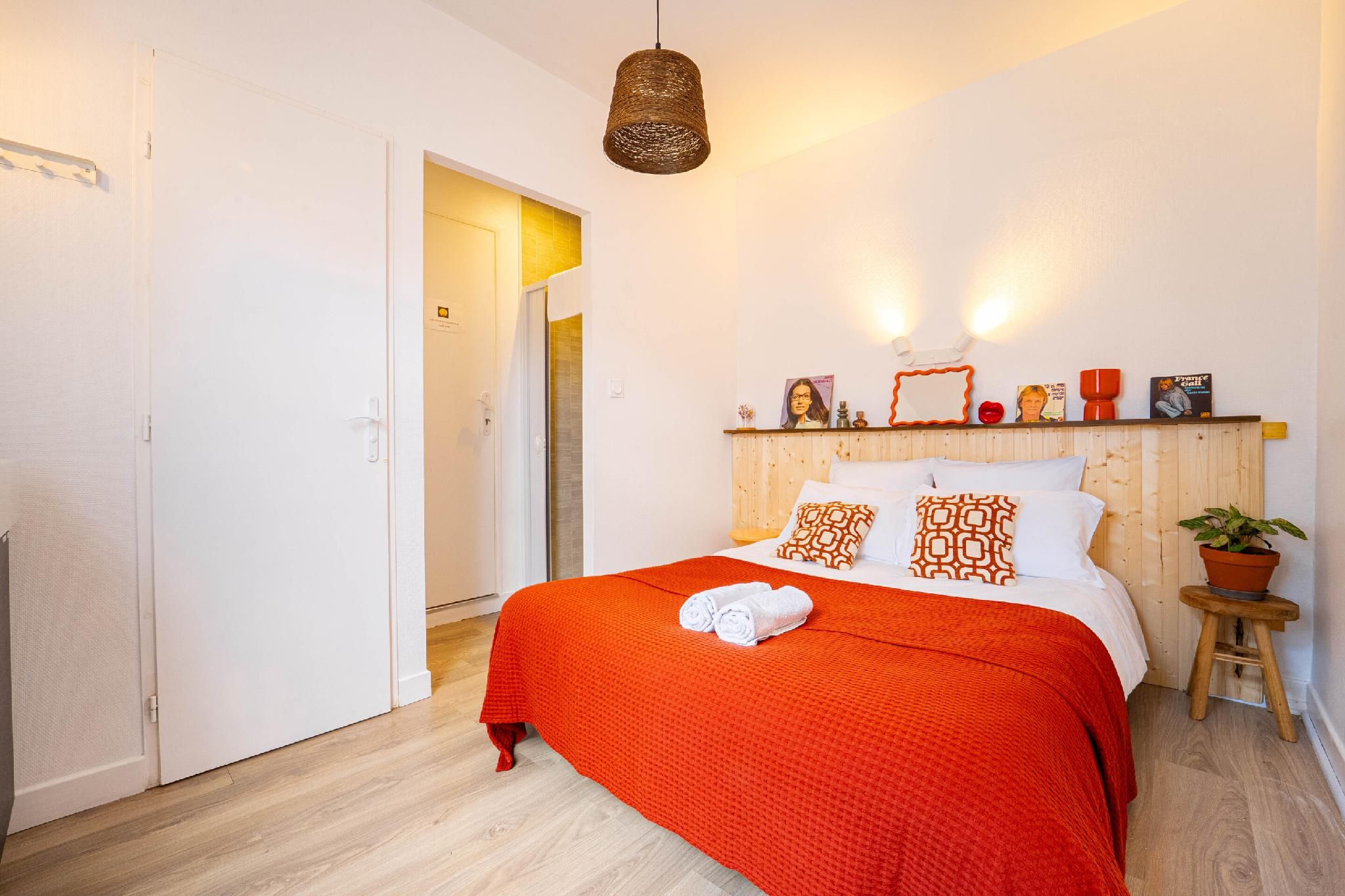 Chambre double 8 - Vue cour