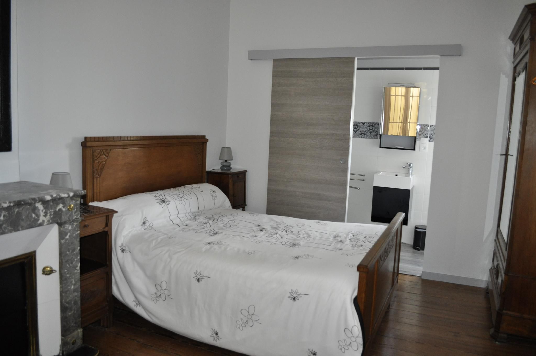 LA COSY-Double room-Family-Private Bathroom-Garden View