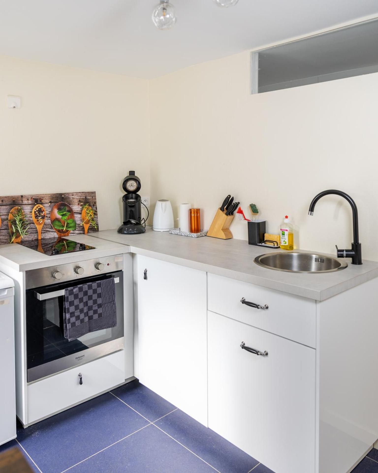 Studio Apartment