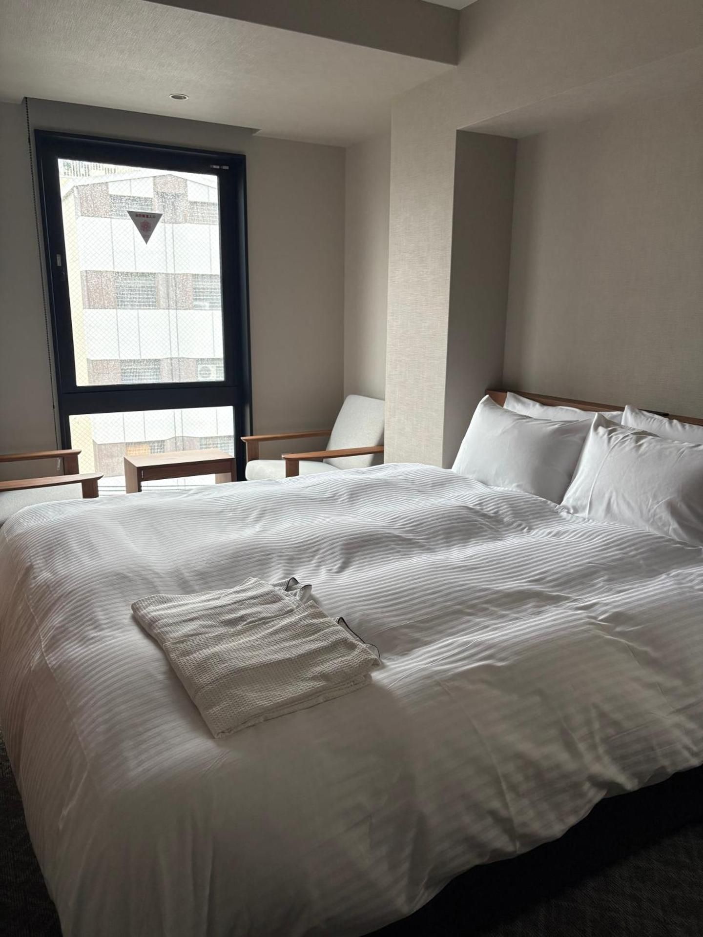 Moderate Queen Room