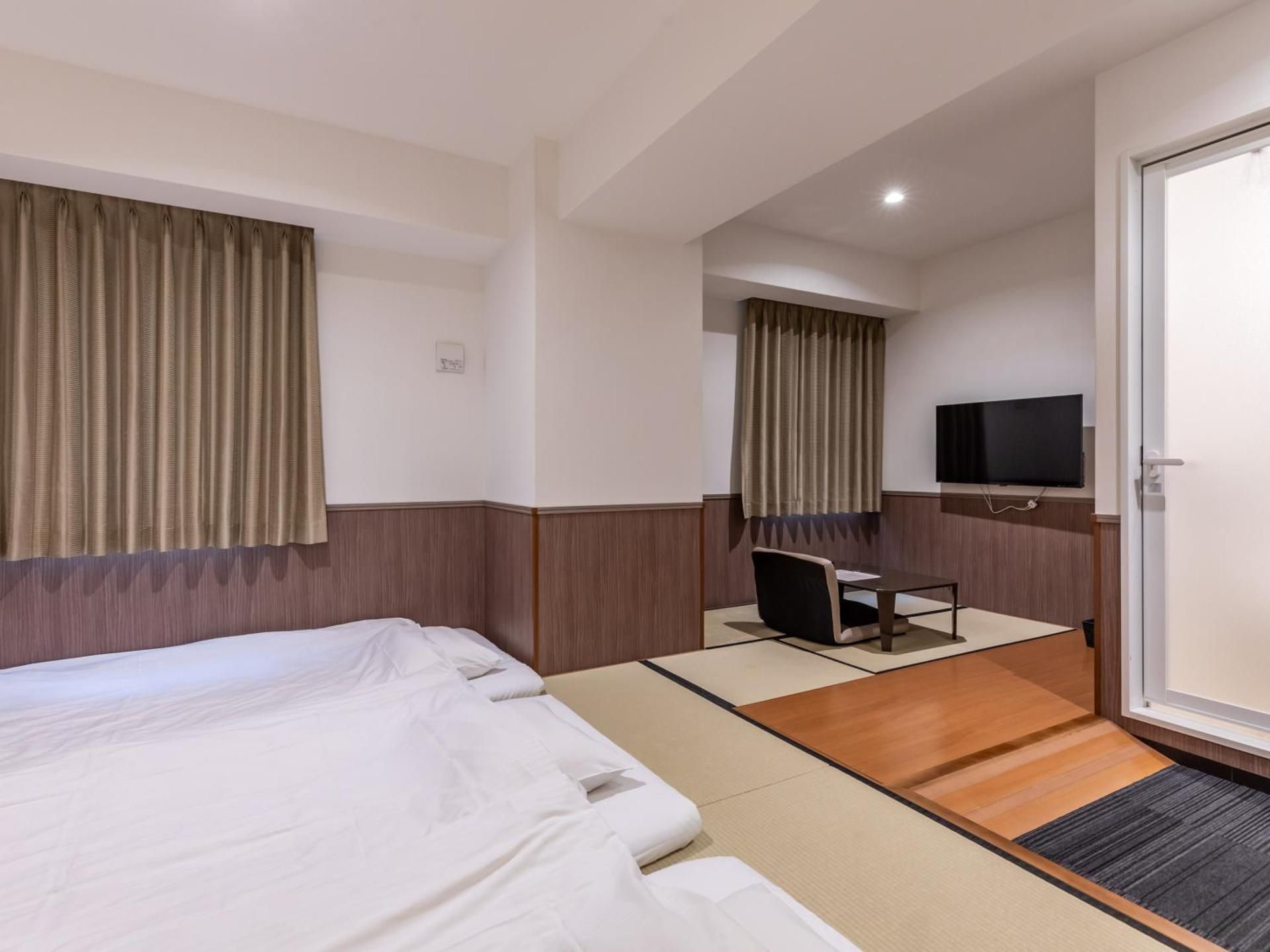 Japanese-Style Room
