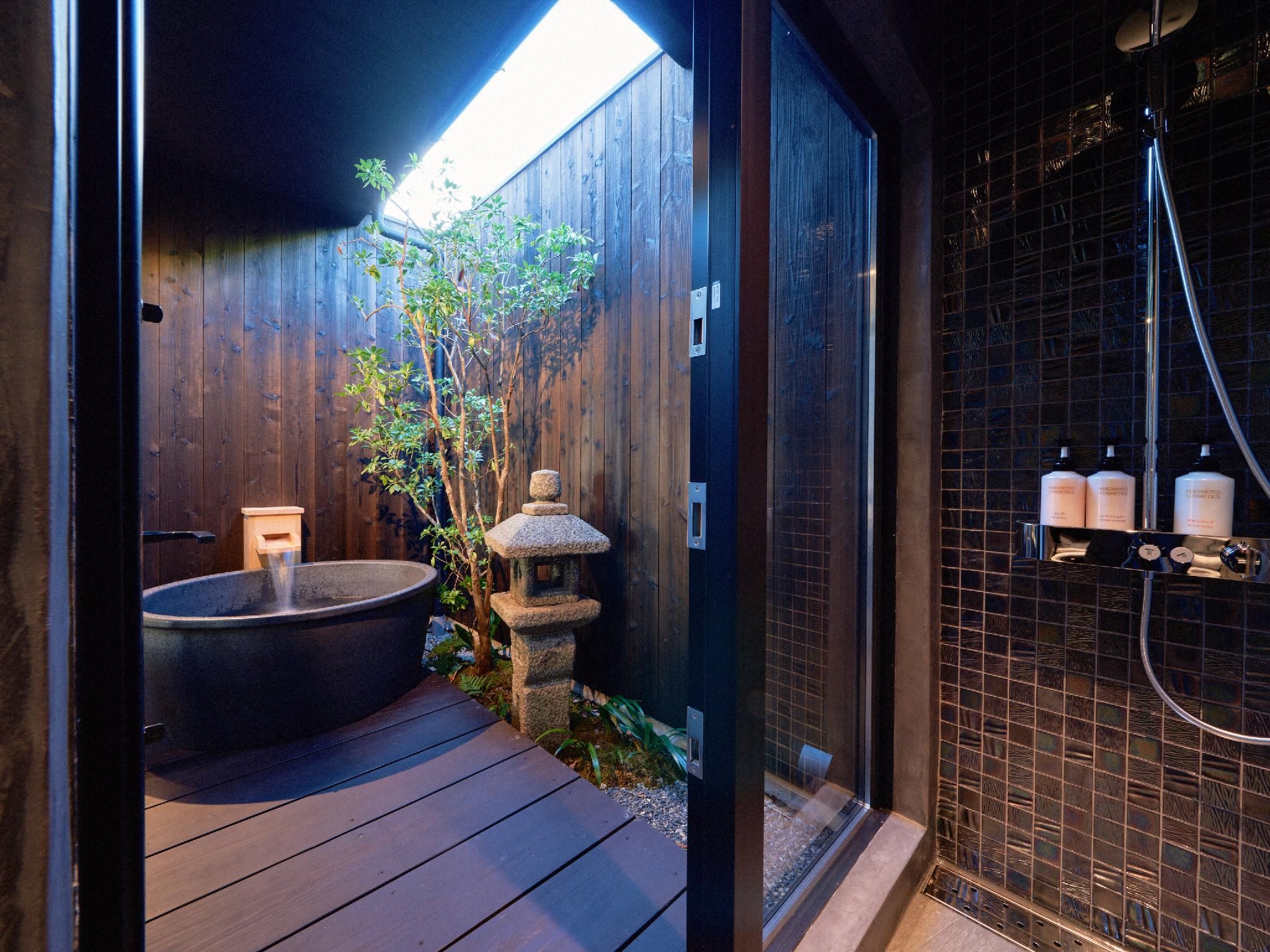 Tsukimi - Japanese Style 2 Bedroom Double Storey House with Private Outdoor Bath and Garden