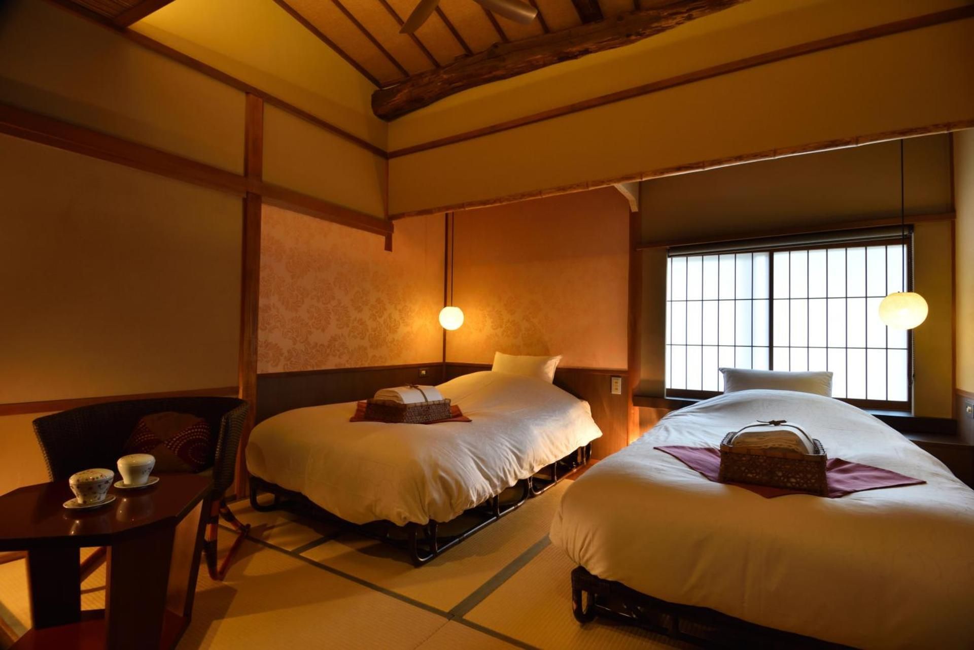 Twin Room - "Usubeni"
