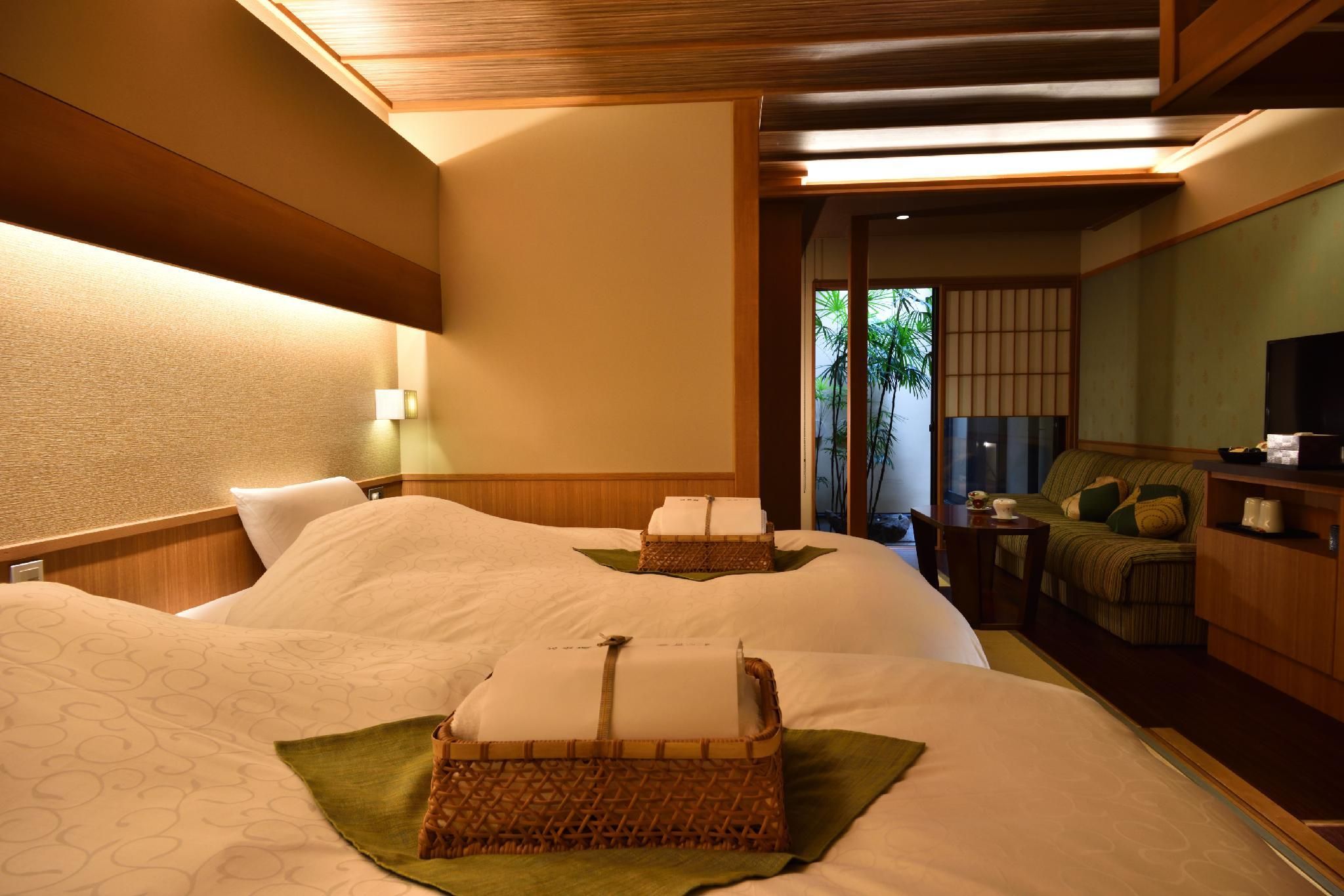 Japanese Modern Style 1st Floor Garden View Triple Room