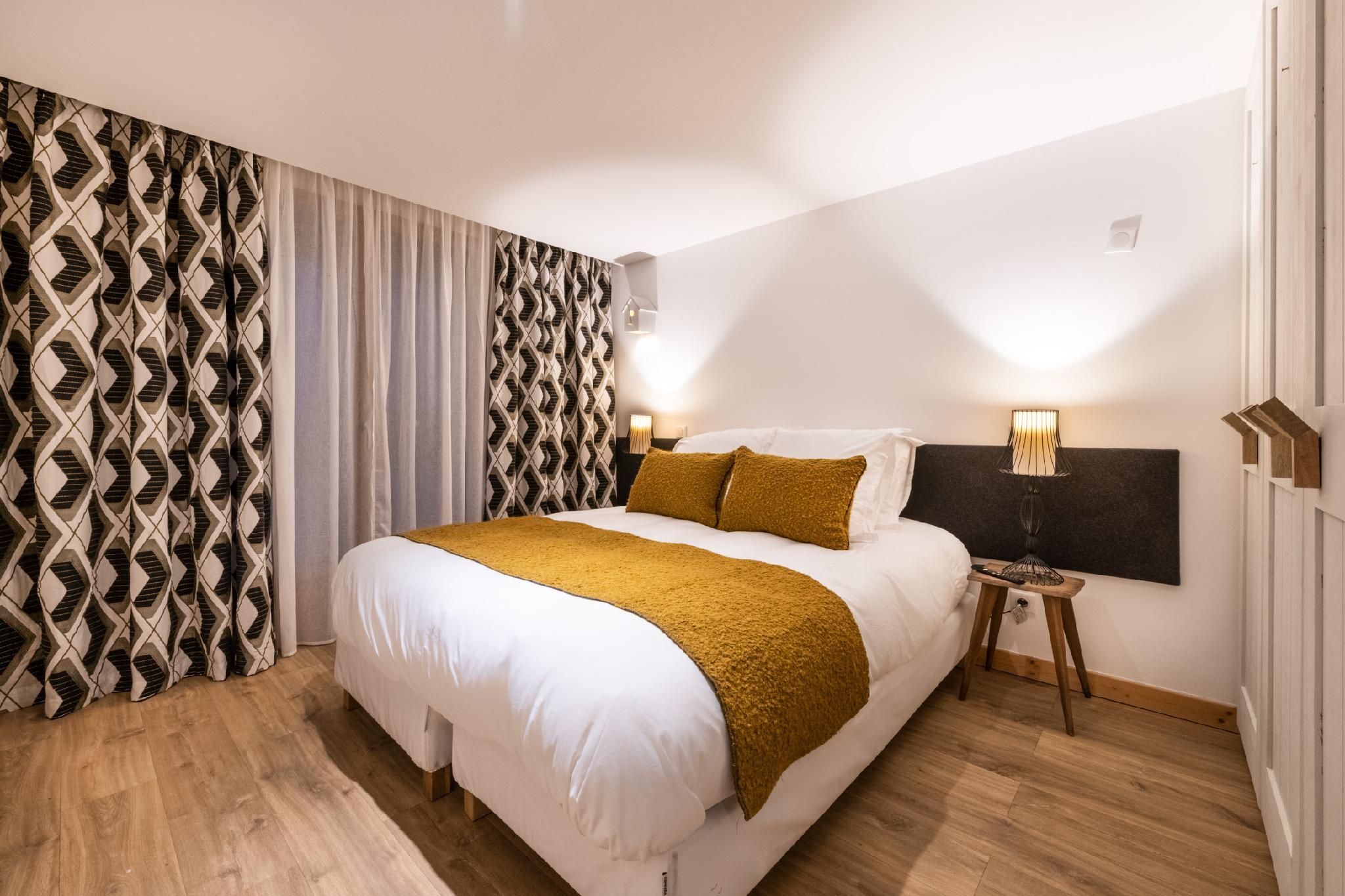 Deluxe Twin Room Type A