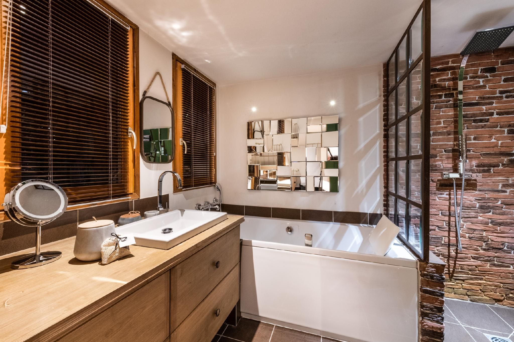 Deluxe Double Double Room
