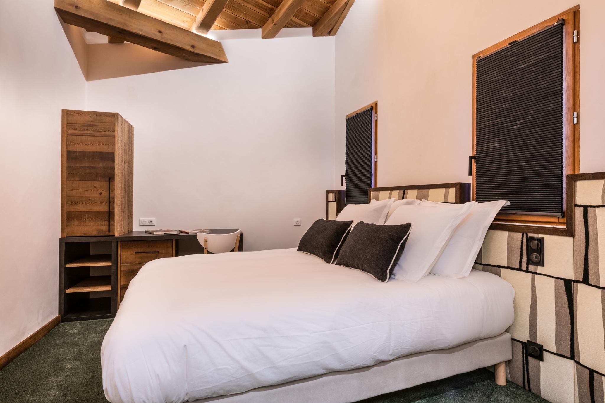 Deluxe Double Balcony Room