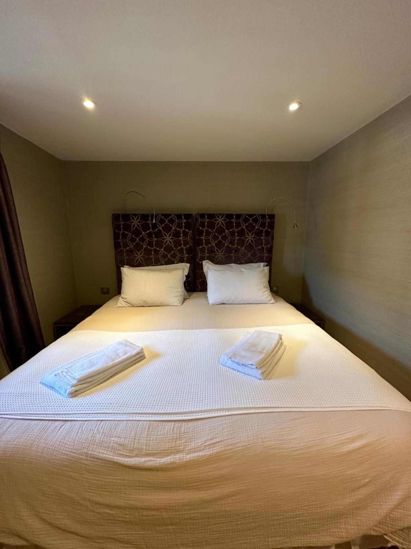 Deluxe Double Room with Bath