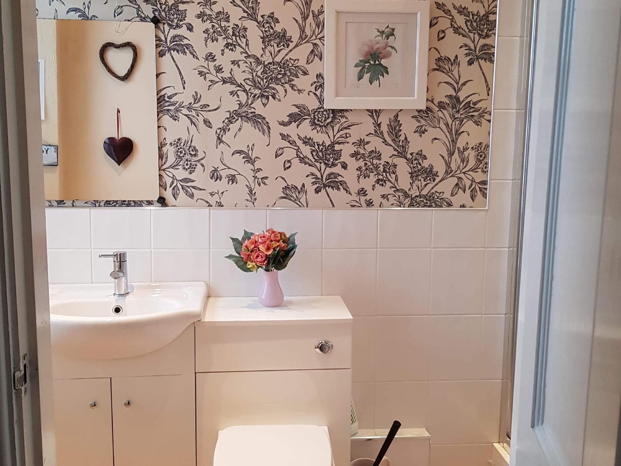 double room-ensuite with shower