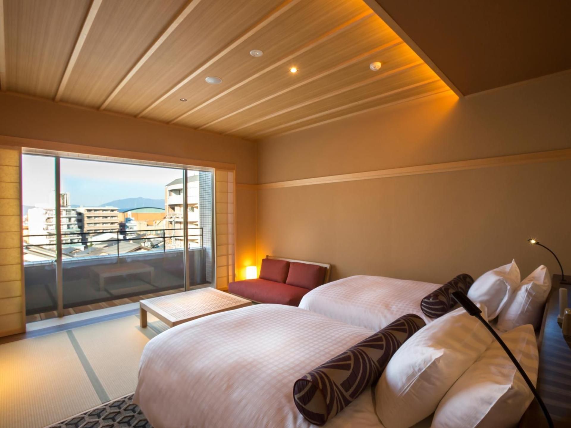 Deluxe Twin Room with Town View