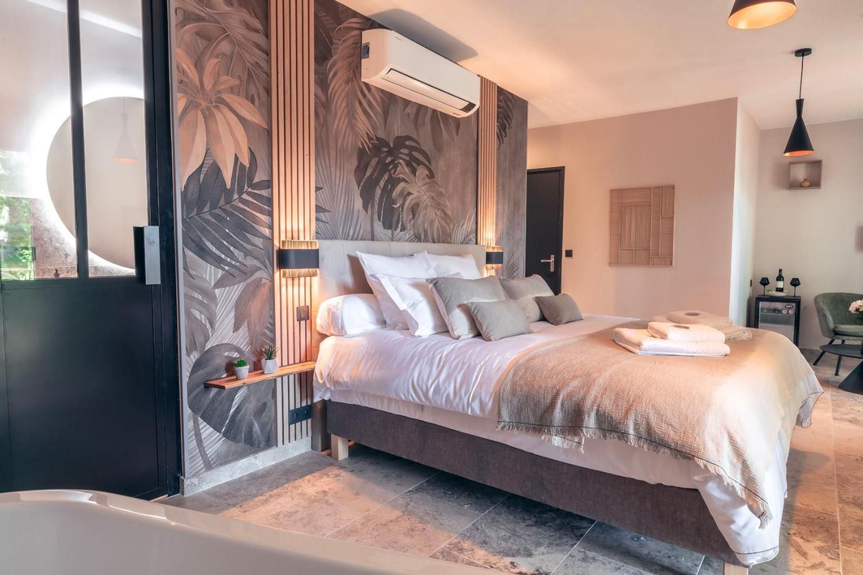 Suite with Mountain View