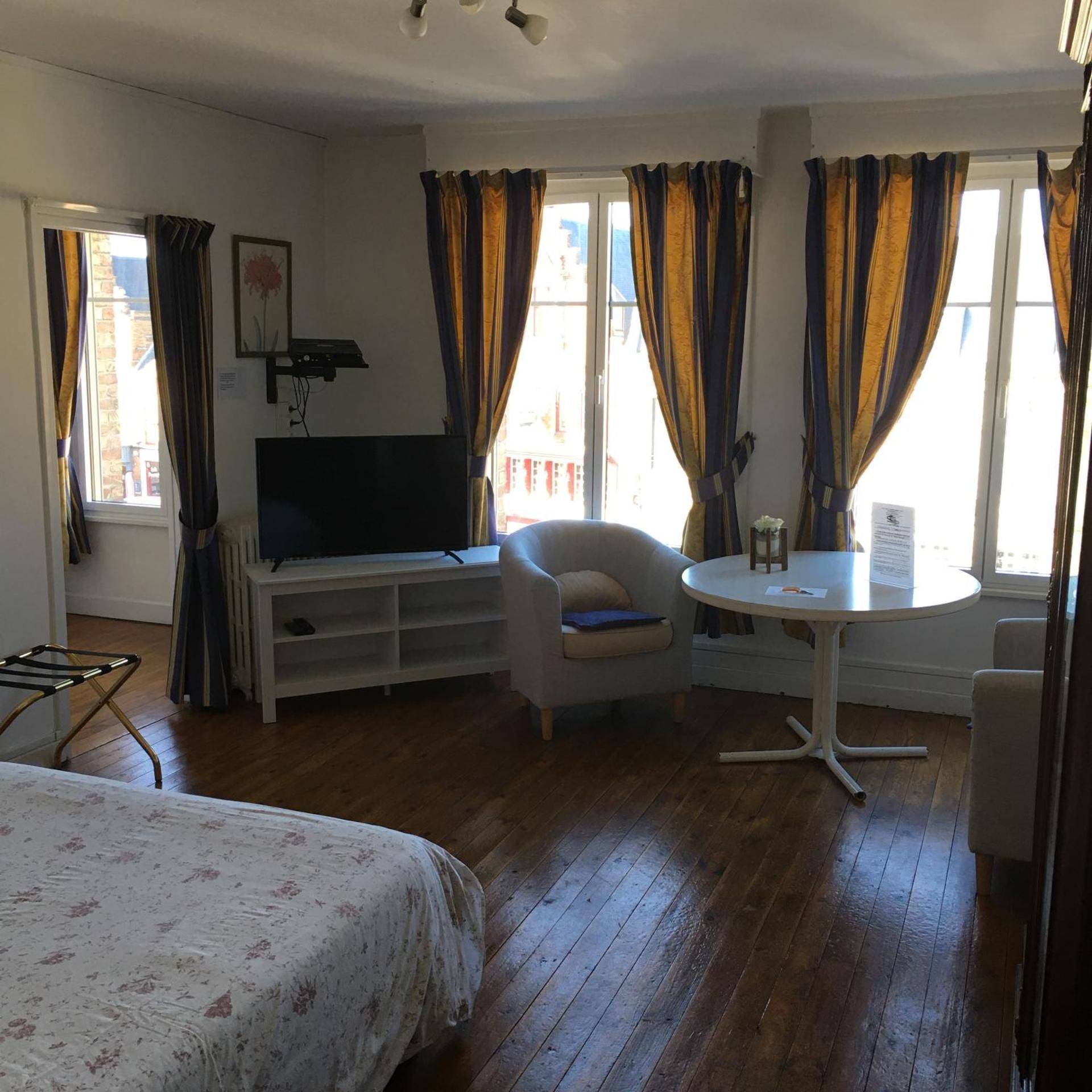 Large Double Room