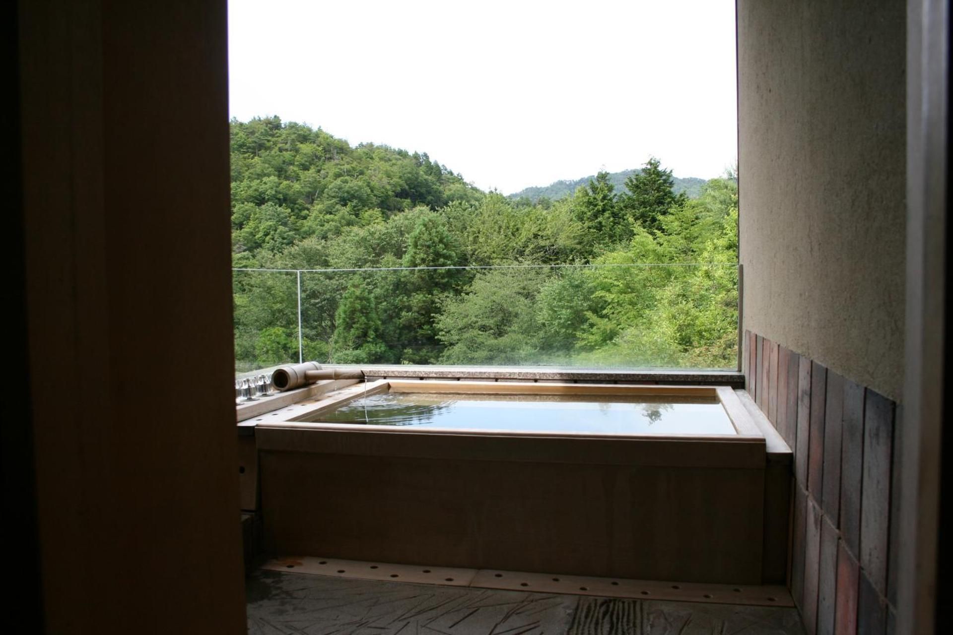 Tsuki-Oboro Green and Night Sky View Room with Open-Air Onsen - 68 sqm