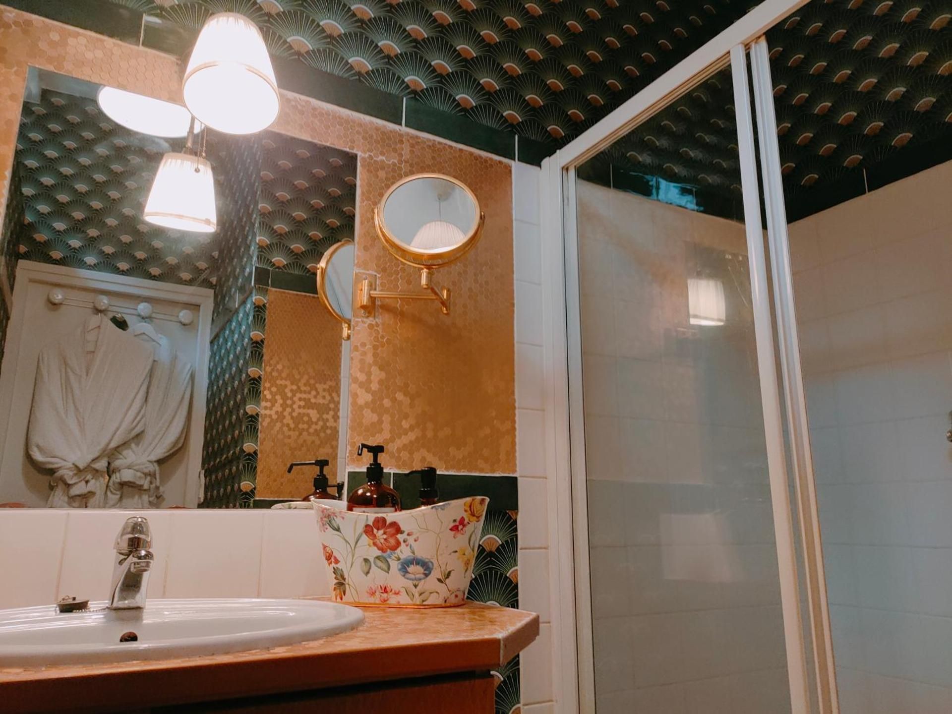 Queen Room - Disability Access