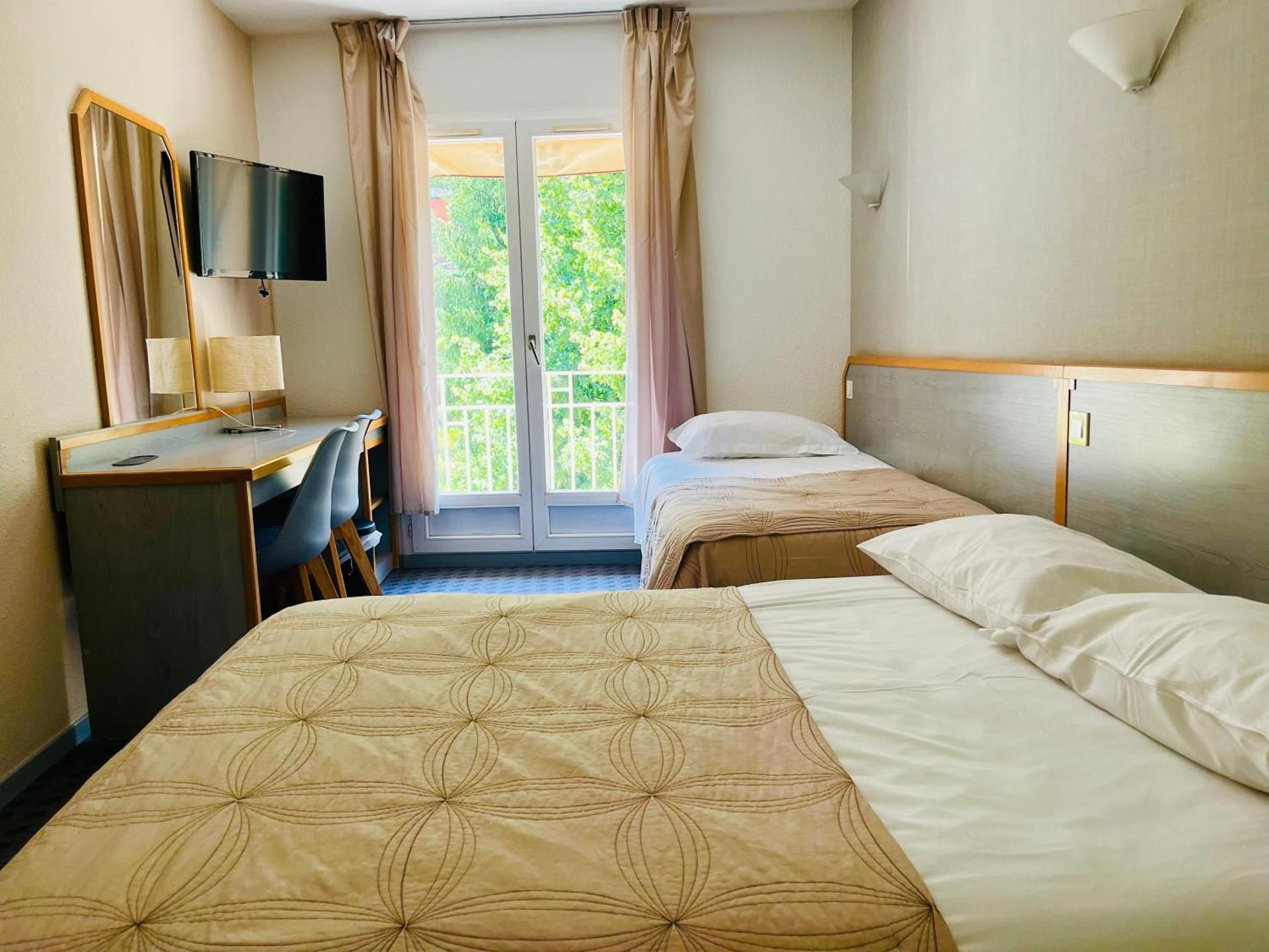 Triple Room with Balcony Mountain Side