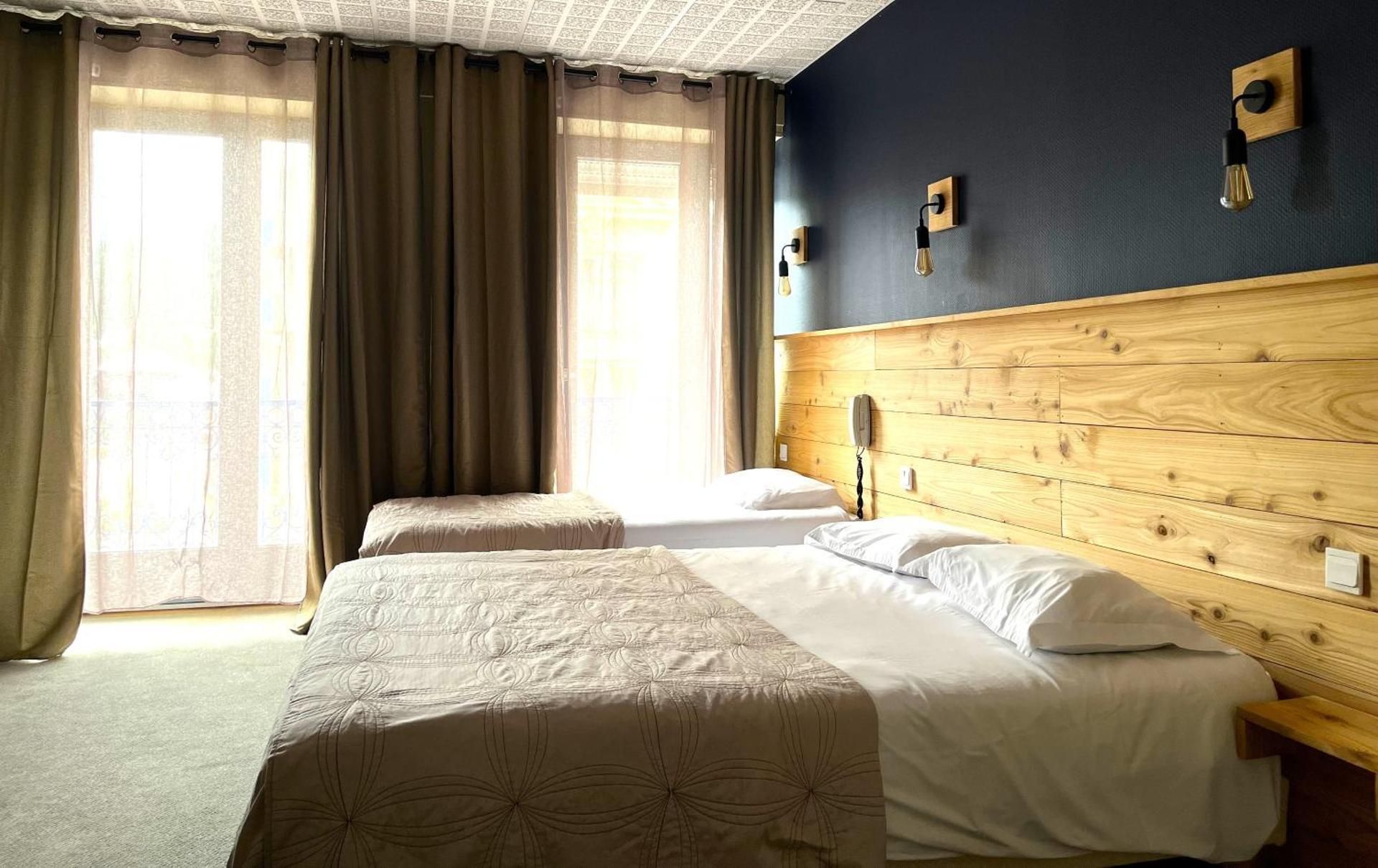 Superior Quadruple Room with Balcony and Mountain View
